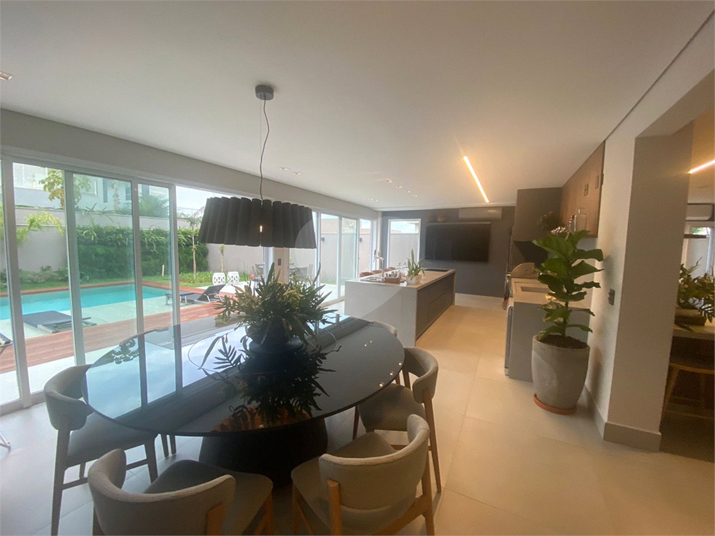 Casa à venda com 4 suítes no condomínio Reserva Santa Luísa, Ribeirão Preto - SP