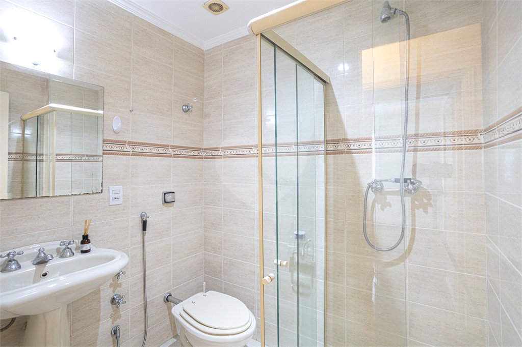 Apartamento à venda com 3 quartos, sendo 1 suíte, em Jardim Paulista, São Paulo, SP