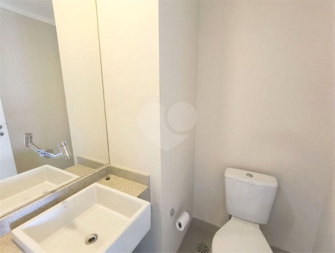 Apartamento à venda com 2 quartos, sendo 1 suíte, em Santo Amaro, São Paulo, SP