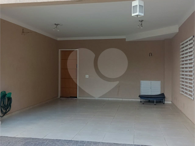 Casa à venda com 3 quartos, sendo 2 suítes,  no condomínio Palmas do Tremembé, São Paulo - SP