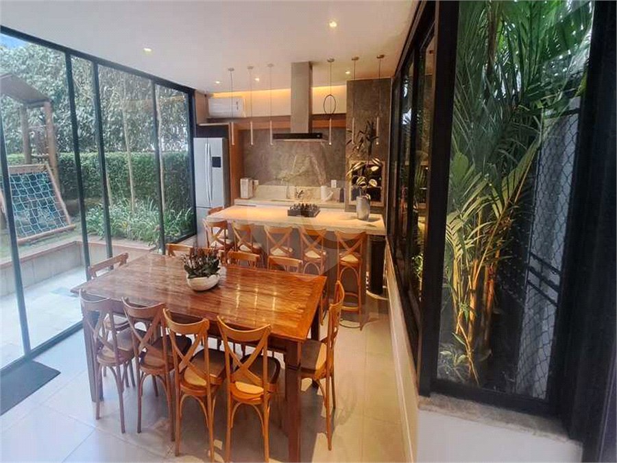 Apartamento à venda com 3 quartos, sendo 1 suíte, em Pinheiros, São Paulo, SP