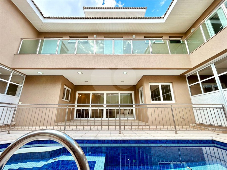 Casa à venda com 4 suítes no condomínio Quinta das Laranjeiras, Jundiaí - SP