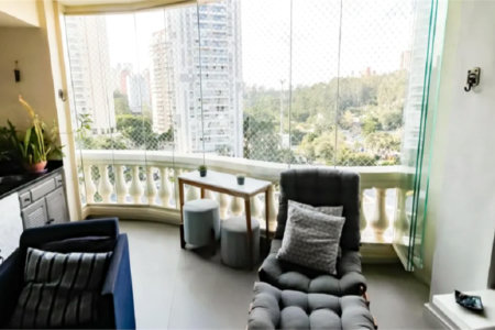 Apartamento à venda com 3 quartos, sendo 1 suíte, em Vila Andrade, São Paulo, SP