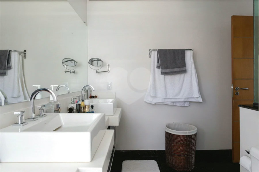 Sobrado à venda com 4 quartos, sendo 3 suítes,  em Mandaqui, São Paulo, SP