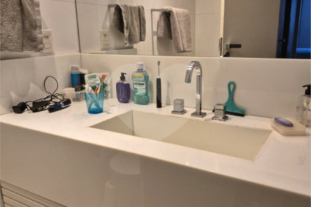 Apartamento à venda com 3 quartos, sendo 1 suíte, em Humaitá, Rio de Janeiro, RJ