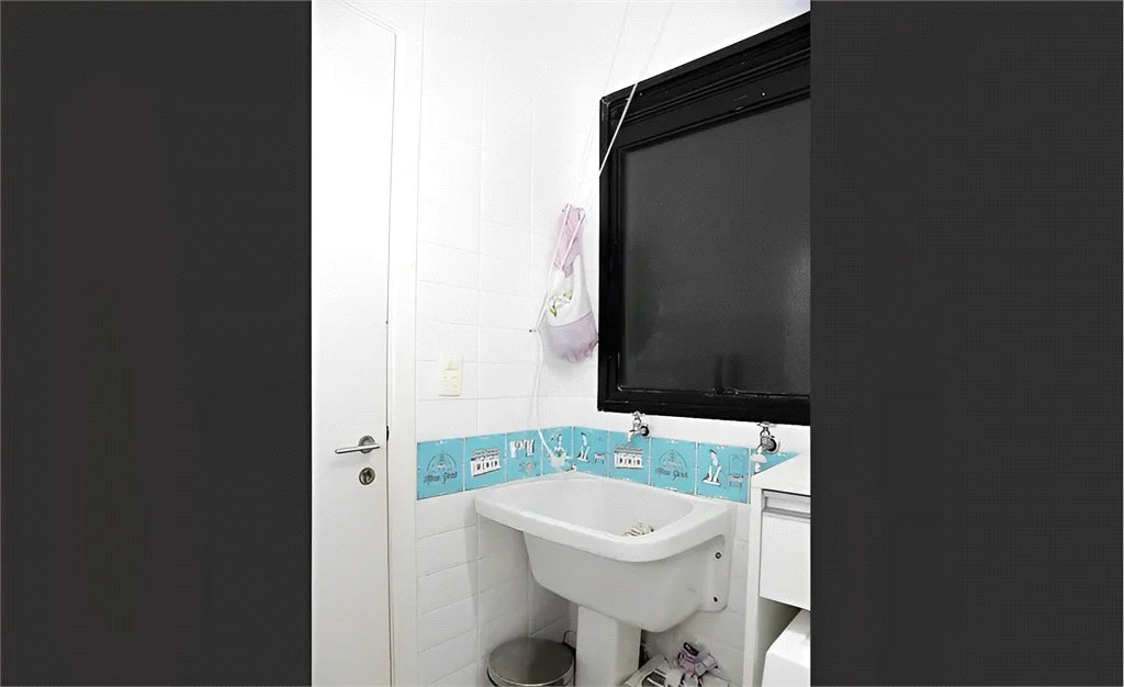 Apartamento à venda com 4 quartos, sendo 3 suítes, em Real Parque, São Paulo, SP
