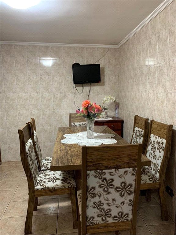 Sobrado à venda com 3 quartos, sendo 1 suíte,  em Vila Sabrina, São Paulo, SP