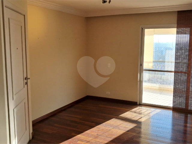 Apartamento à venda com 4 quartos, sendo 2 suítes,  em Jardim Marajoara, São Paulo, SP