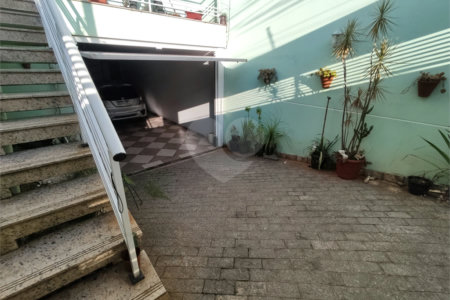Sobrado à venda com 3 suítes em Parada Inglesa, São Paulo, SP