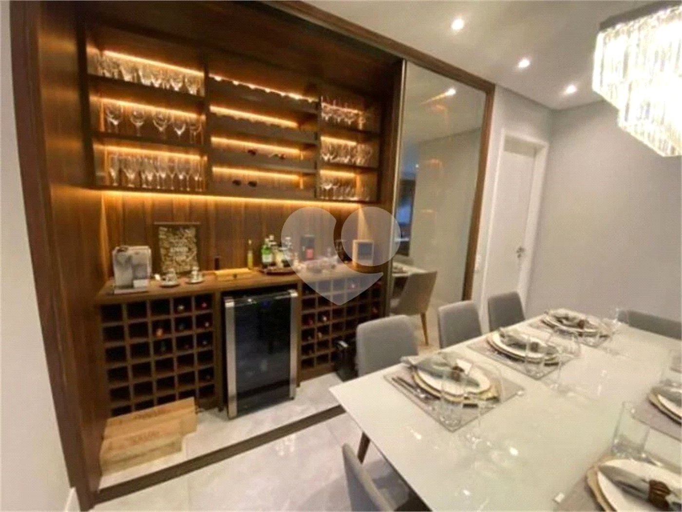 Apartamento à venda com 3 quartos, sendo 1 suíte,  em Vila Regente Feijó, São Paulo, SP