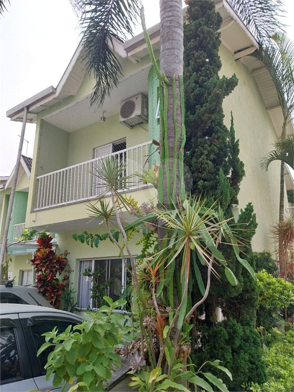 Casa à venda com 3 quartos, sendo 1 suíte, no condomínio Villagio Esperanza, Guarulhos - SP