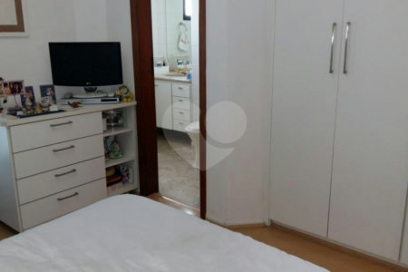 Apartamento à venda com 3 quartos, sendo 2 suítes, em Jardim Parque Morumbi, São Paulo, SP