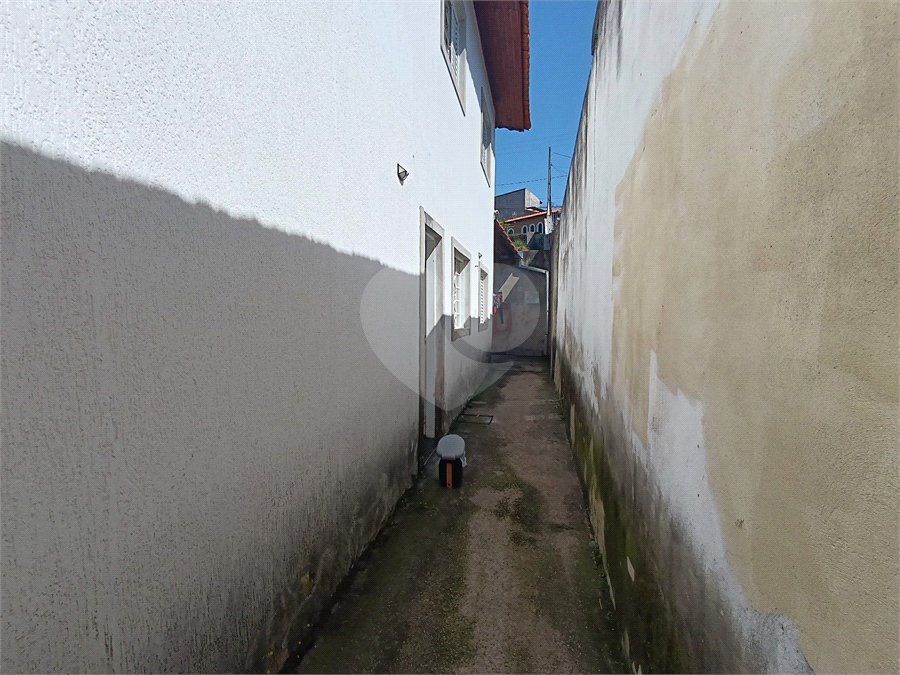 Sobrado à venda com 4 quartos em Jardim Esther, São Roque, SP