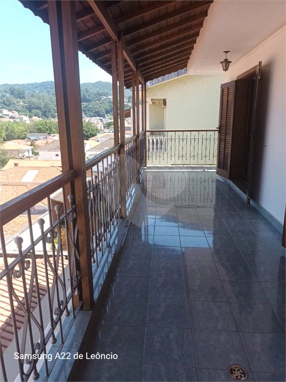 Sobrado à venda com 4 quartos, sendo 1 suíte, em Tremembé, São Paulo, SP