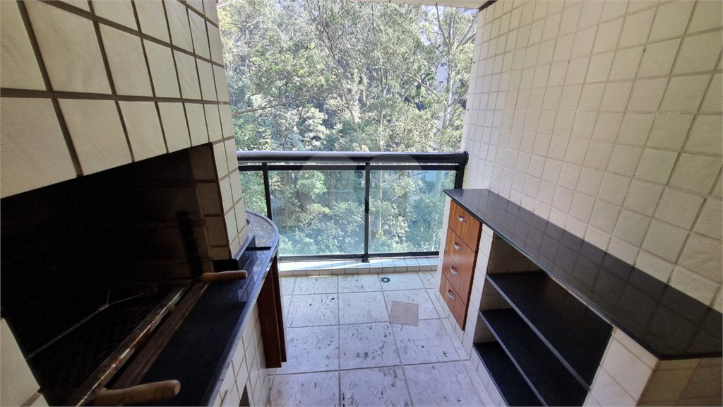 Apartamento para alugar com 6 quartos, sendo 4 suítes,  em Panamby, São Paulo, SP