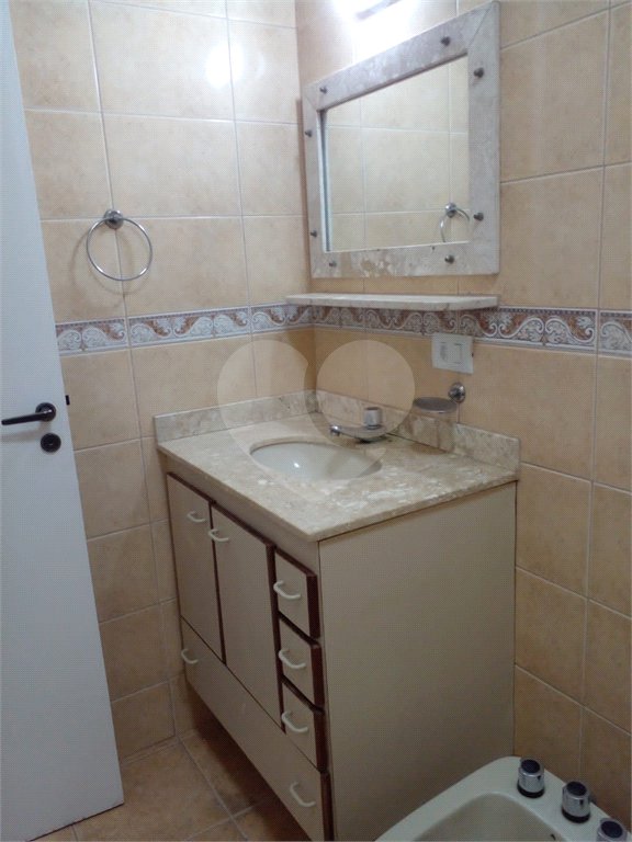 Sobrado à venda ou para alugar com 3 quartos, sendo 1 suíte, no Centro, Salto, SP