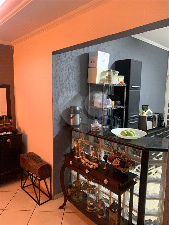 Sobrado à venda com 2 quartos no Centro, Três Lagoas, MS
