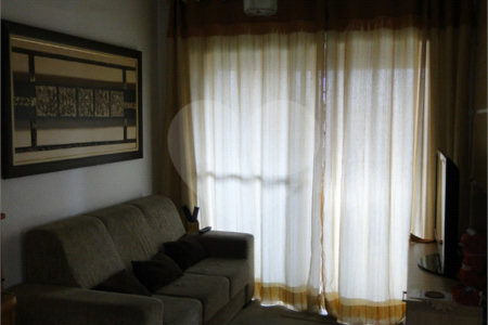 Apartamento à venda com 3 quartos, sendo 1 suíte,  em Vila Vermelha, São Paulo, SP