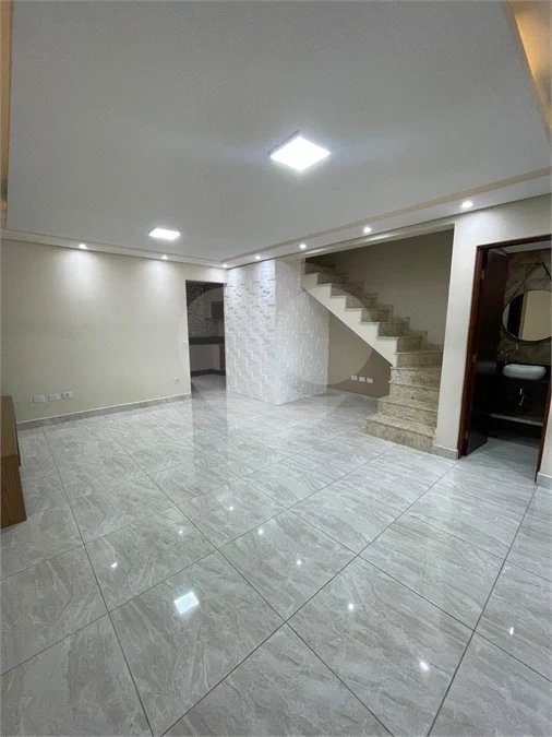 Casa para alugar com 3 quartos, sendo 1 suíte, no condomínio Florenz, Mogi das Cruzes - SP
