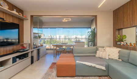 Apartamento à venda com 2 quartos, sendo 1 suíte,  em Chácara Santo Antônio (zona Sul), São Paulo, SP