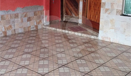 Sobrado à venda com 3 quartos, sendo 1 suíte,  em Vila Nova Cintra, Mogi das Cruzes, SP