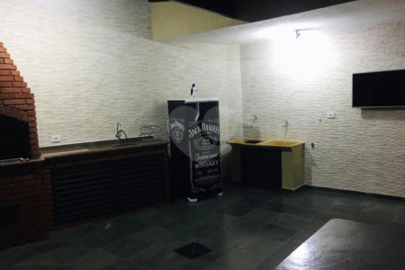 Casa à venda com 3 quartos, sendo 1 suíte, em Jardim Pinheiros, São Paulo, SP