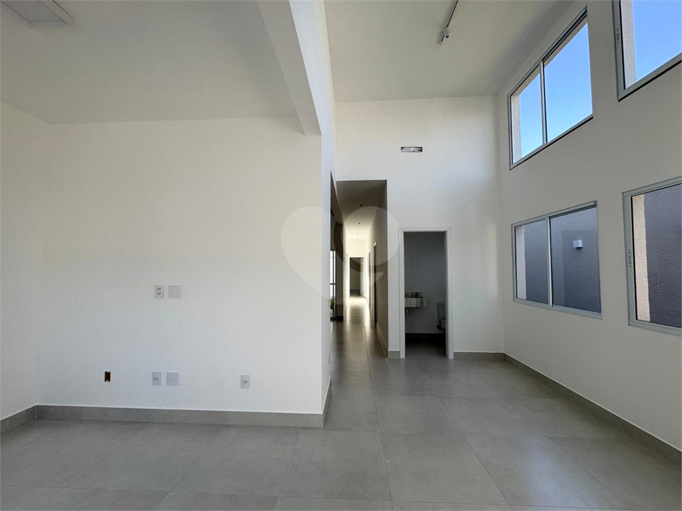 Casa à venda com 3 quartos, sendo 1 suíte, em Jardim dos Ipês, Salto, SP