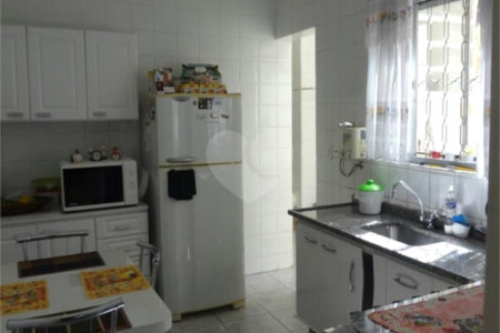 Sobrado à venda com 4 quartos, sendo 2 suítes, em Belenzinho, São Paulo, SP