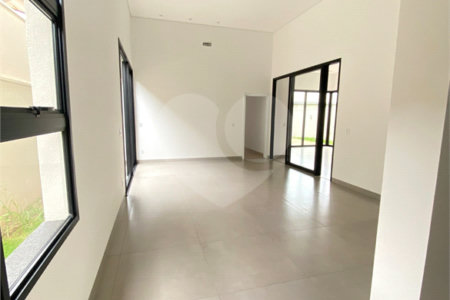 Casa à venda com 3 suítes no condomínio Portal das Tipuanas, Araraquara - SP