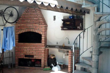 Casa à venda com 4 quartos, sendo 2 suítes, em Jardim Pinheiros, São Paulo, SP