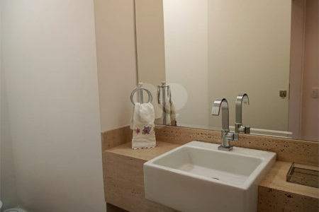 Apartamento à venda com 3 quartos, sendo 1 suíte, em Higienópolis, São Paulo, SP