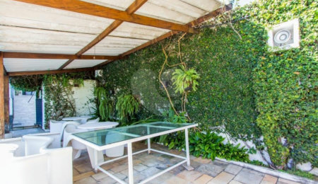 Casa Térrea à venda com 3 quartos, sendo 2 suítes,  em Brooklin, São Paulo, SP