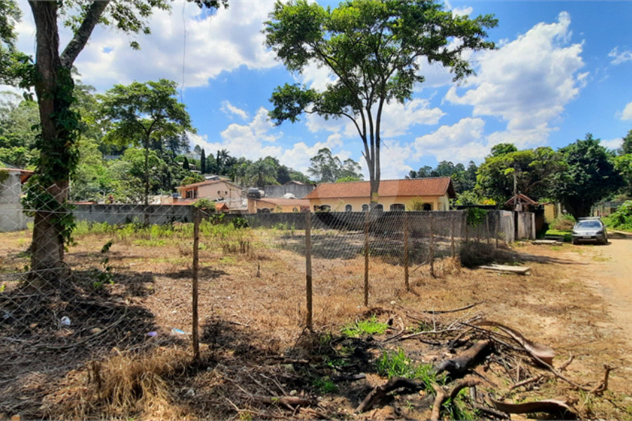 Terreno à venda em Mantiqueira, Mairiporã, SP
