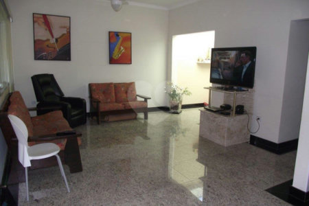 Casa Térrea à venda ou para alugar com 3 quartos, sendo 1 suíte, em Jardim Celani, Salto, SP