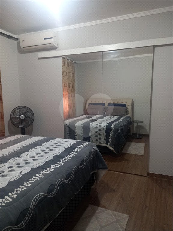 Sobrado à venda com 3 quartos, sendo 1 suíte,  em Tremembé, São Paulo, SP