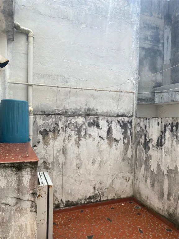 Sobrado á venda em Moema de 280m² com 3 vagas 3 dormitórios e 5 banheiros