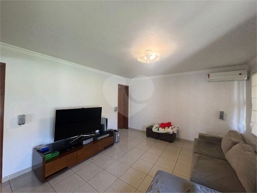 Casa à venda com 4 suítes no condomínio Granja Olga II, Sorocaba - SP