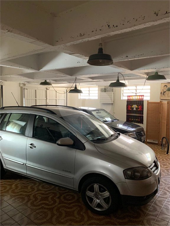 Casa à venda com 4 quartos, sendo 1 suíte, em Caxingui, São Paulo, SP