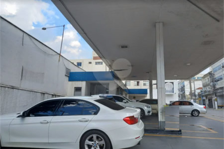 Espaço ideal para posto de gasolina, farmácia e loja no Bom Retiro