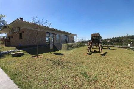 Casa à venda com 3 quartos, sendo 1 suíte, no condomínio Residencial Villagio Wanel, Sorocaba - SP