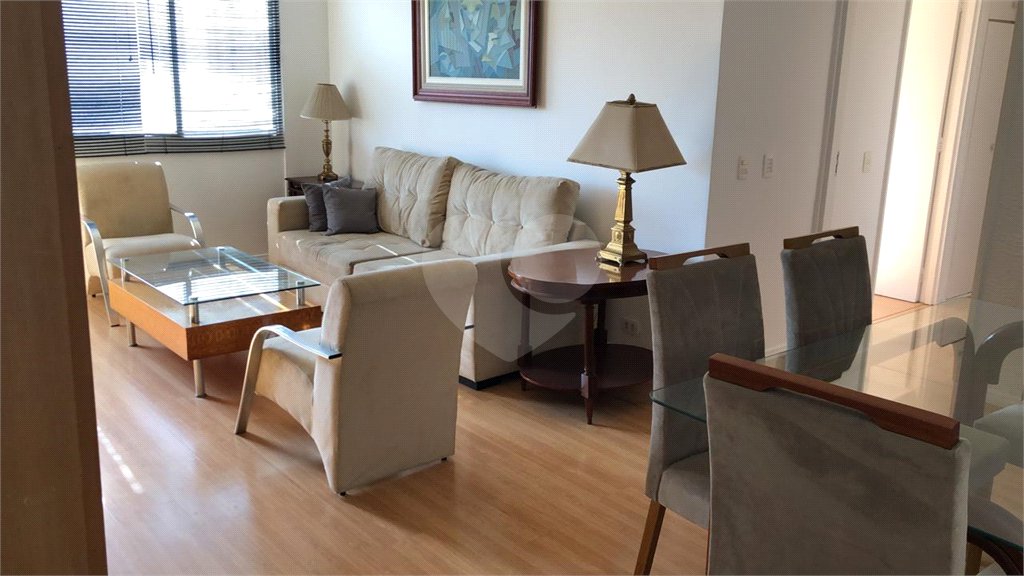 Apartamento à venda com 3 quartos, sendo 1 suíte, em Vila Olímpia, São Paulo, SP