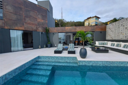 Casa à venda com 4 quartos, sendo 3 suítes, em Albatroz, Armação dos Búzios, RJ