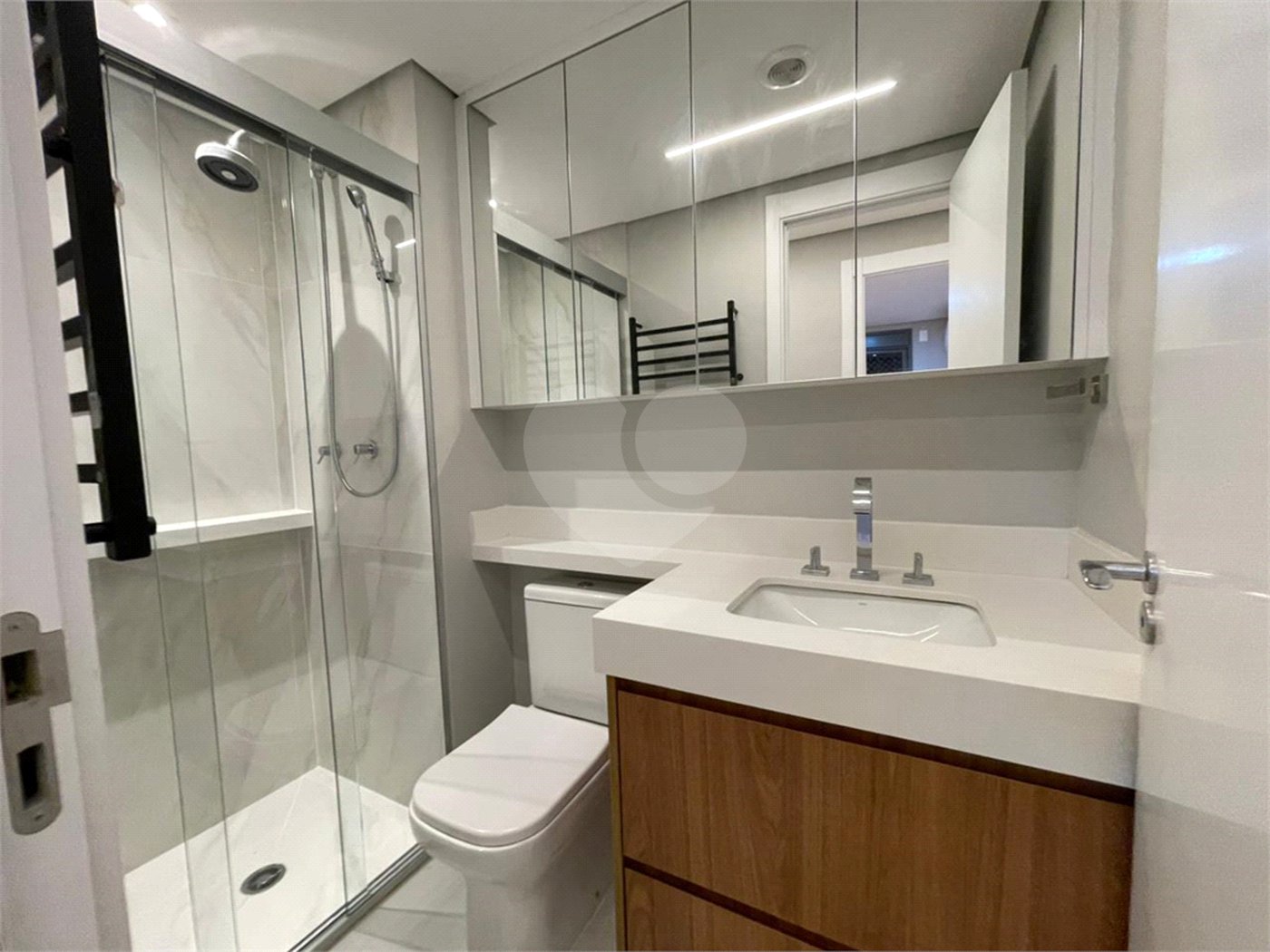 Apartamento à venda ou para alugar com 3 quartos, sendo 1 suíte, em Barra Funda, São Paulo, SP
