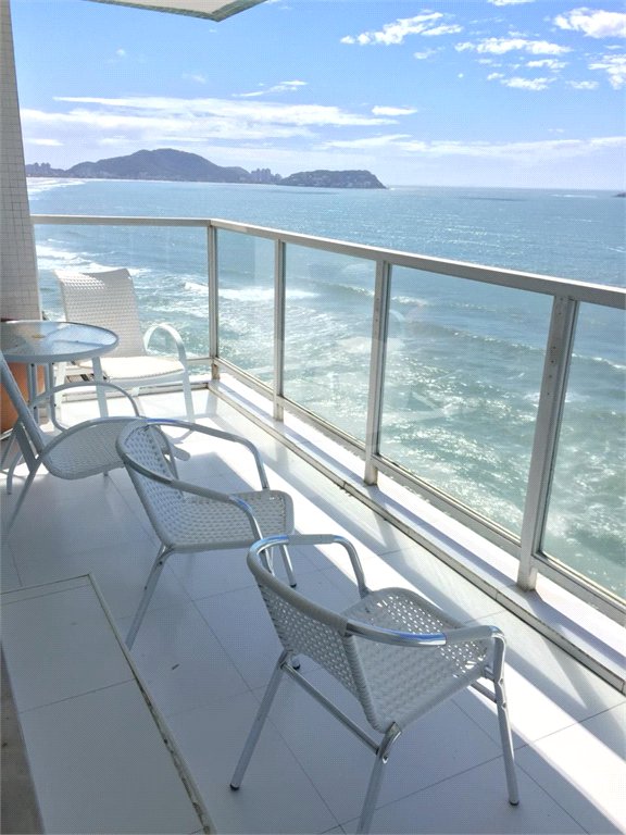 Apartamento à venda com 3 quartos em Pitangueiras, Guarujá, SP