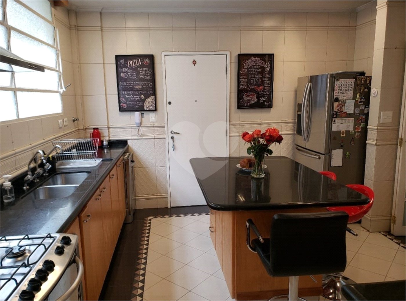 Apartamento à venda com 3 quartos, sendo 1 suíte,  em Jardim América, São Paulo, SP