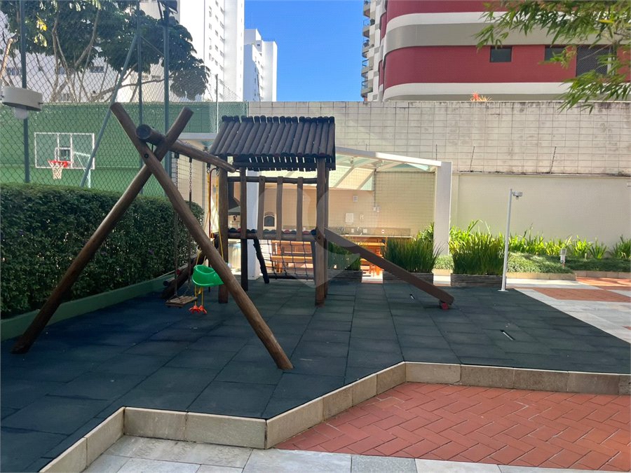 Apartamento à venda com 3 suítes em Real Parque, São Paulo, SP