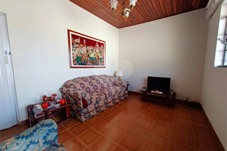 Casa à venda com 4 quartos, sendo 1 suíte, em Vila Paulicéia, São Paulo, SP