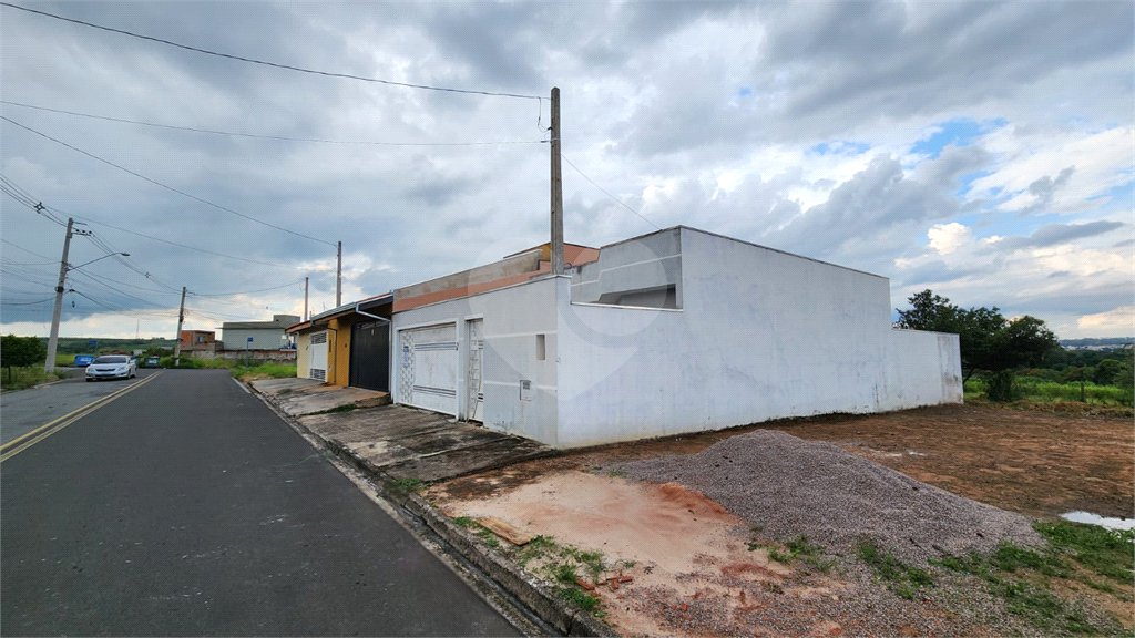 Casa à venda com 2 quartos, sendo 1 suíte, em Residencial Vila Martins, Salto, SP