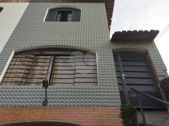Sobrado à venda com 3 quartos, sendo 1 suíte,  em Parada Inglesa, São Paulo, SP