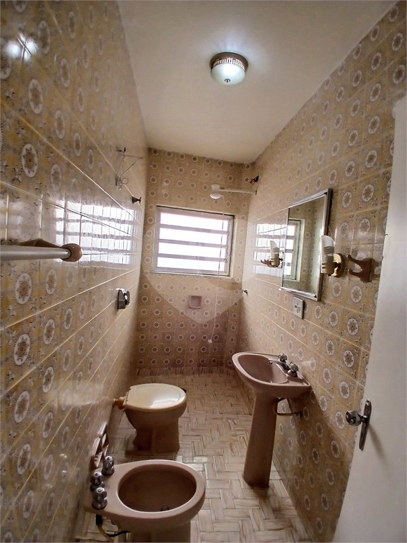 Casa à venda ou para alugar com 3 quartos, sendo 1 suíte, em Santana, São Paulo, SP